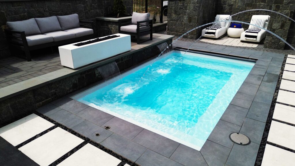 Milan fiberglass pool — Latham Pools